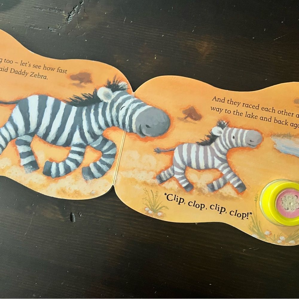 Little Zebra Pink Book - Picture 3 of 7